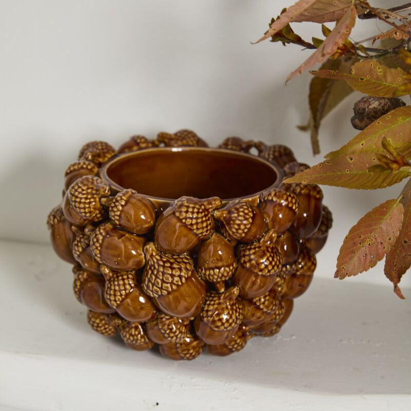 Acorn Pot