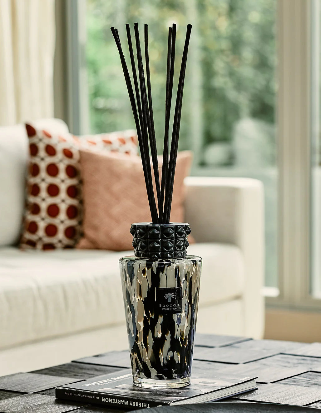 Pearls Black Totem Diffuser | Baobab Collection
