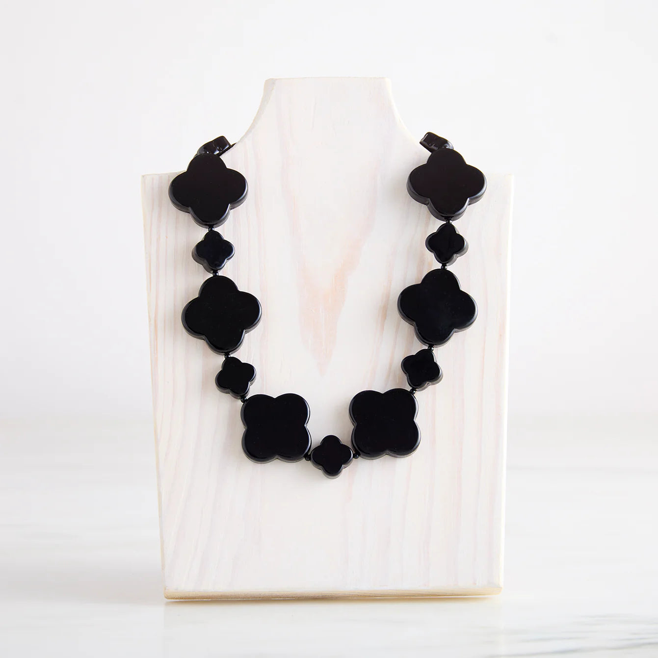 Midnight Clover Cooling Necklace