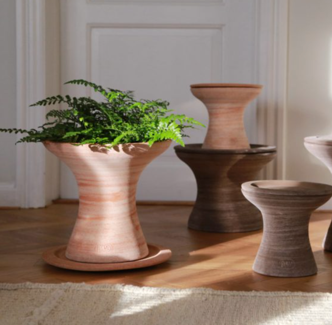 Berg's Potter Celeste RAW Rosa Pedestal Pot