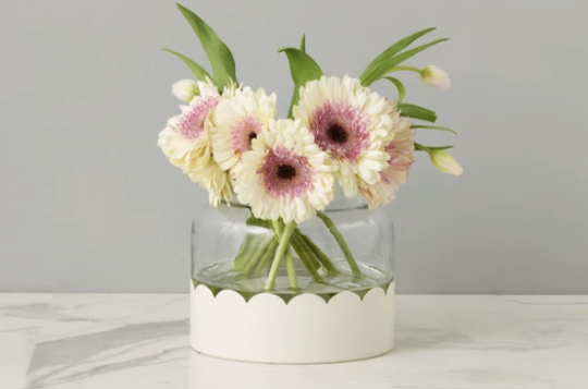 2-in-1 Scalloped Bloom Vase