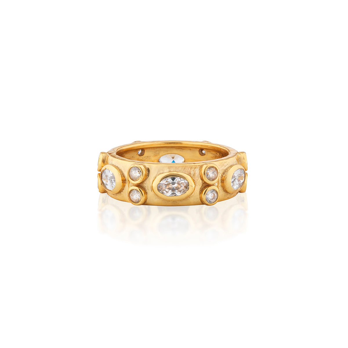 SIZE 8 Maharani Hammered Ring in Gold with Clear Cubic Zirconia, Capucine de Wulf