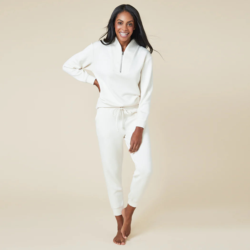 ALMOND DreamTech 1/4 Zip Jogger Set