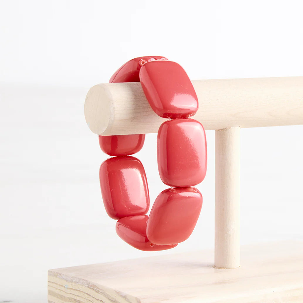 Hot Girl Pearls Chicklet Bracelet in Coral