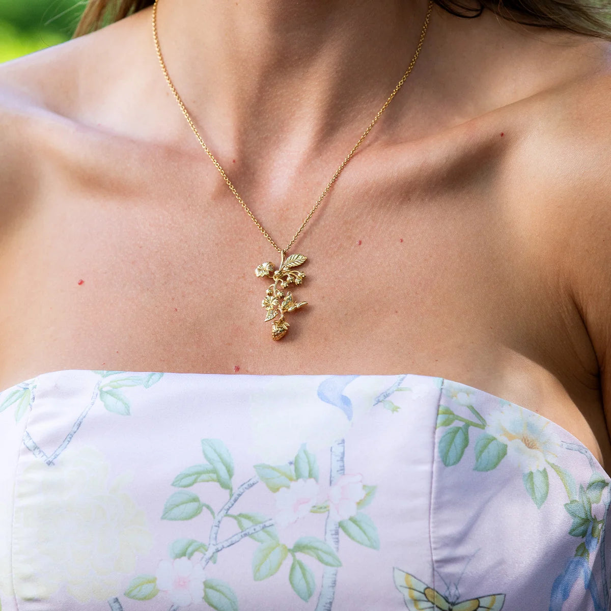 Meadow Walk Bouquet Charm Necklace in Gold, 16" +2", Capucine de Wulf