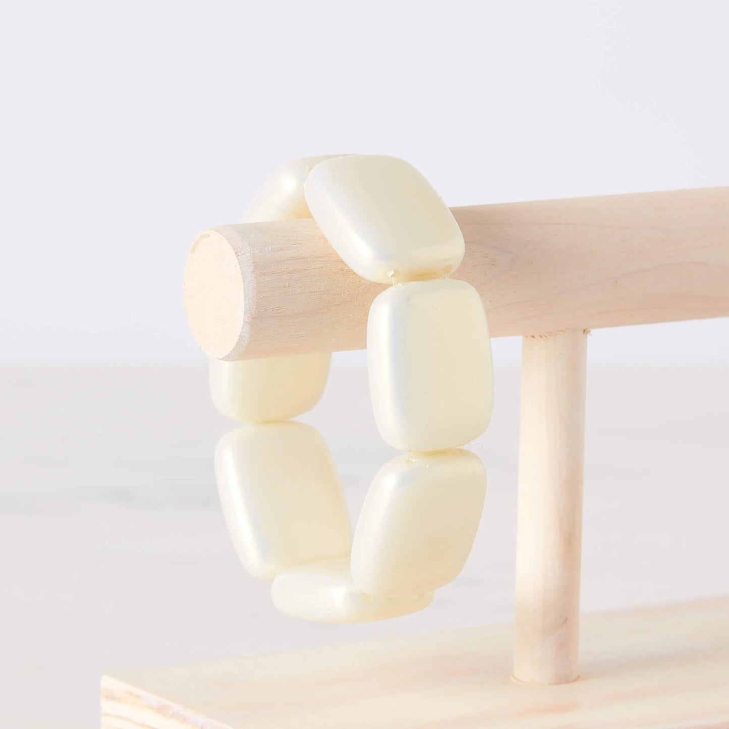 Hot Girl Pearls Chicklet Bracelet in White