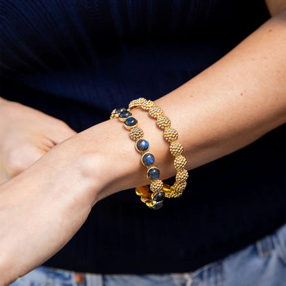 Berry Eternity Small Hinged Bangle in Gold, Capucine de Wulf