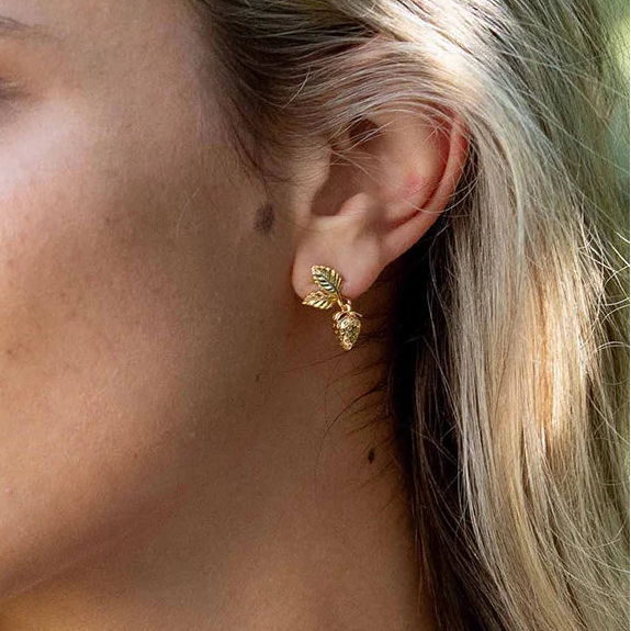 Meadow Walk Berry Drop Earrings in Gold, Capucine de Wulf