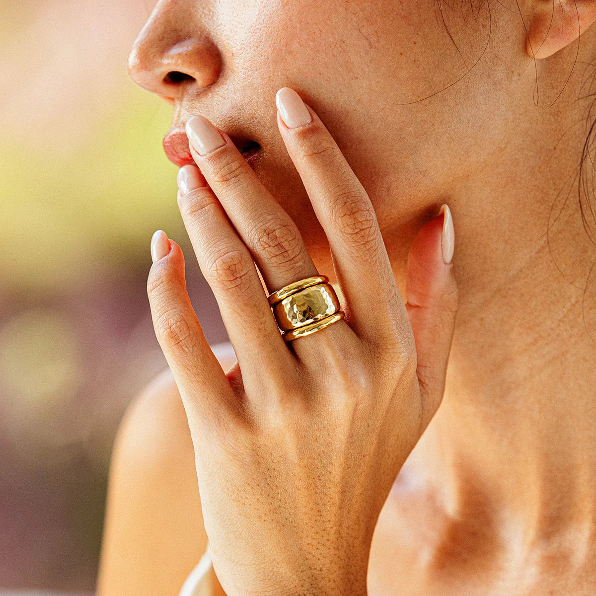 SIZE 8 Cleopatra Ring Band in Gold, Capucine de Wulf