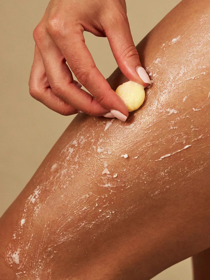 Kate McLeod Amber & Vanilla Pebble Moisturizing Solid Bath & Shower Oil