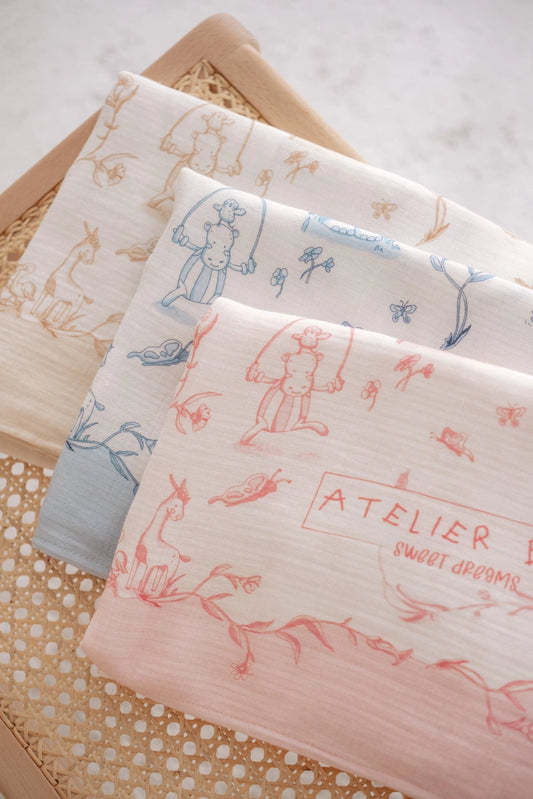 Burp Cloth, Toile de Jouy | Atelier Babbi