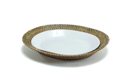 Rattan Oval 2 Quart Tray With Corelle Insert