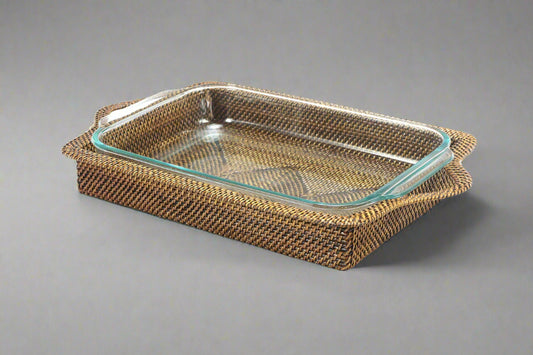 Rattan Rectangular Tray & Pyrex 3 Qt Baker
