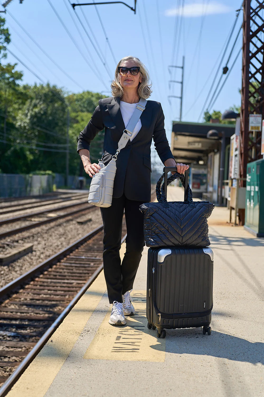 Black Quilted HydroTote | WanderFull