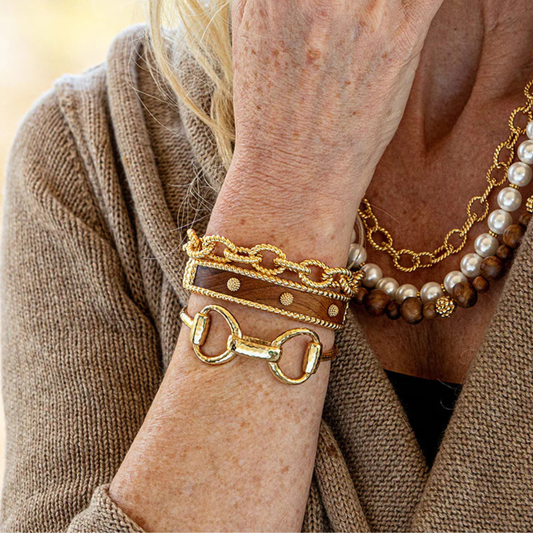 Equestrian Snaffle Bit Link Cuff in Gold, Capucine de Wulf