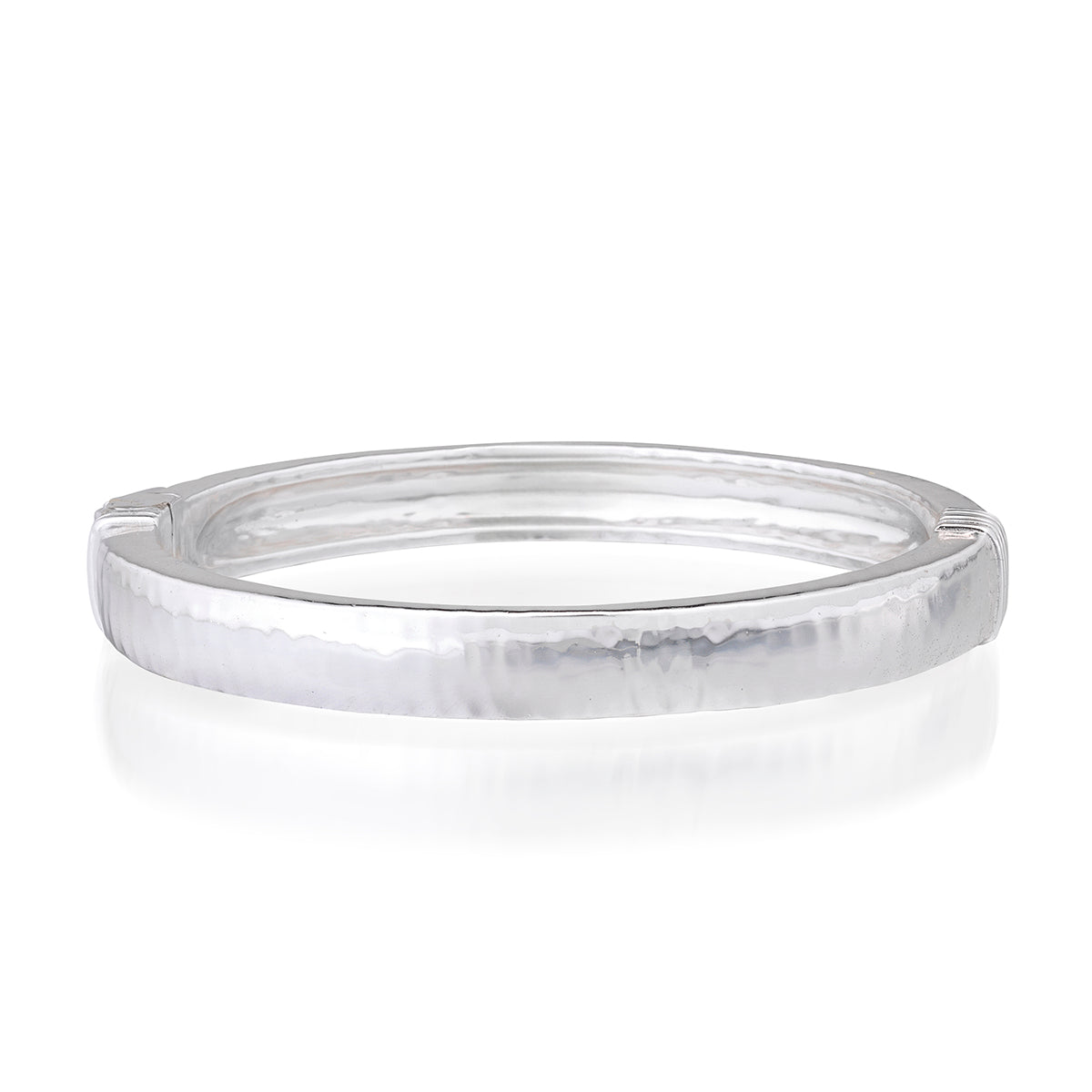 Cleopatra Oval Hinged Bangle in Silver, Capucine de Wulf