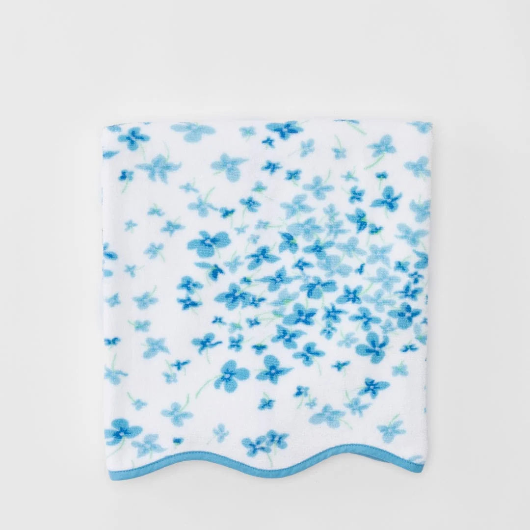 Scalloped Bath Towel in Betty Floral