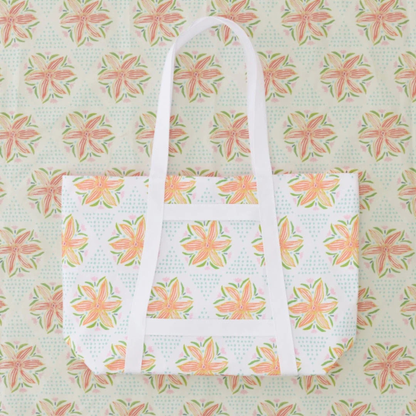 Lulie Wallace Hat Holding Tote Bag in Savannah