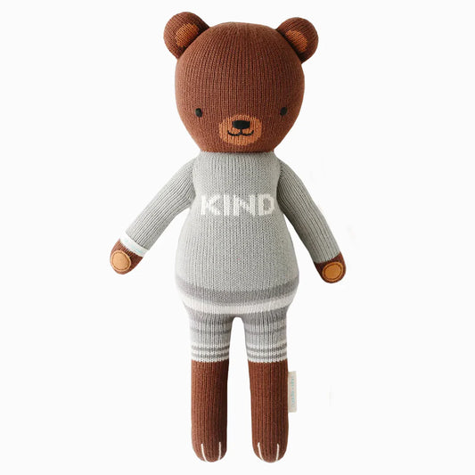 Oliver the Brown Bear, Cuddle+Kind