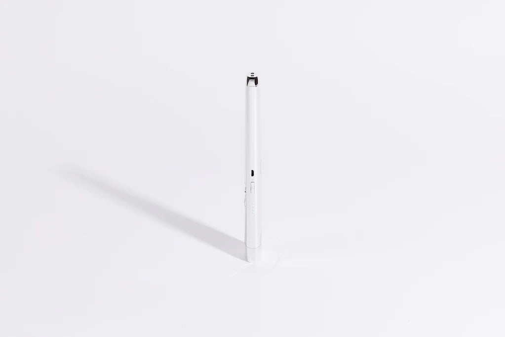 THE MOTLI LIGHT - Glossy Silver